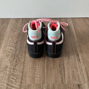 Size 7 women’s Nike Blazer Mid 77 Black Flash Crimson Pink White